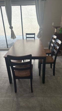 Dining room table set