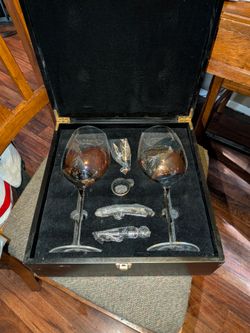 BEZRAT BOXED HAND PAINTED WINE GLASS SET