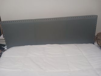 Queen bed