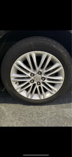 Lexus ES 350 rims & tires