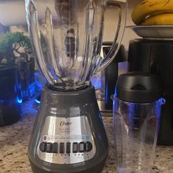 Oster Party Blender with XL 8-Cup Capacity Jar and Blend-N-Go Cup