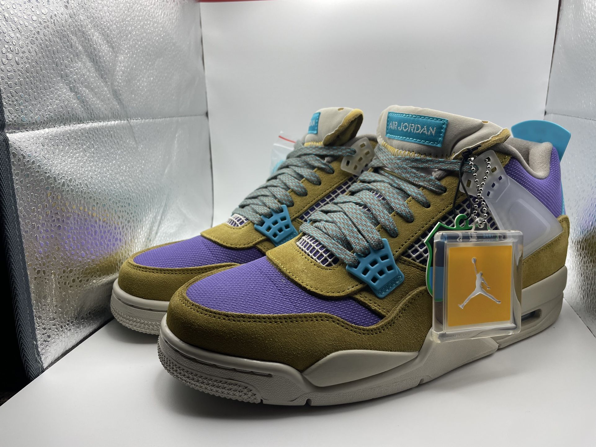 Jordan Retro 4’s Union