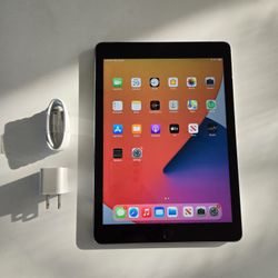 Apple iPad 6 - Wifi/Cellular - Like New 