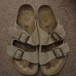Birkenstocks 9.5 Women’s Sandals