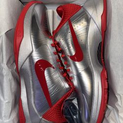 Kobe 5 “Caitlin Clark Rookie of The Year” Size 11