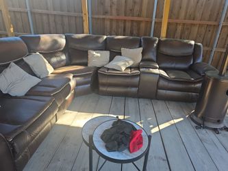 Sitting room couch, used good