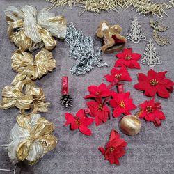 Christmas decor, Ornaments & Large Bows