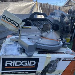 RIDGID 15 Amp Corded 12 in. Dual Bevel Miter Saw with LED Cutline Indicator