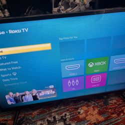 32 In Hisense Roku TV Like New 