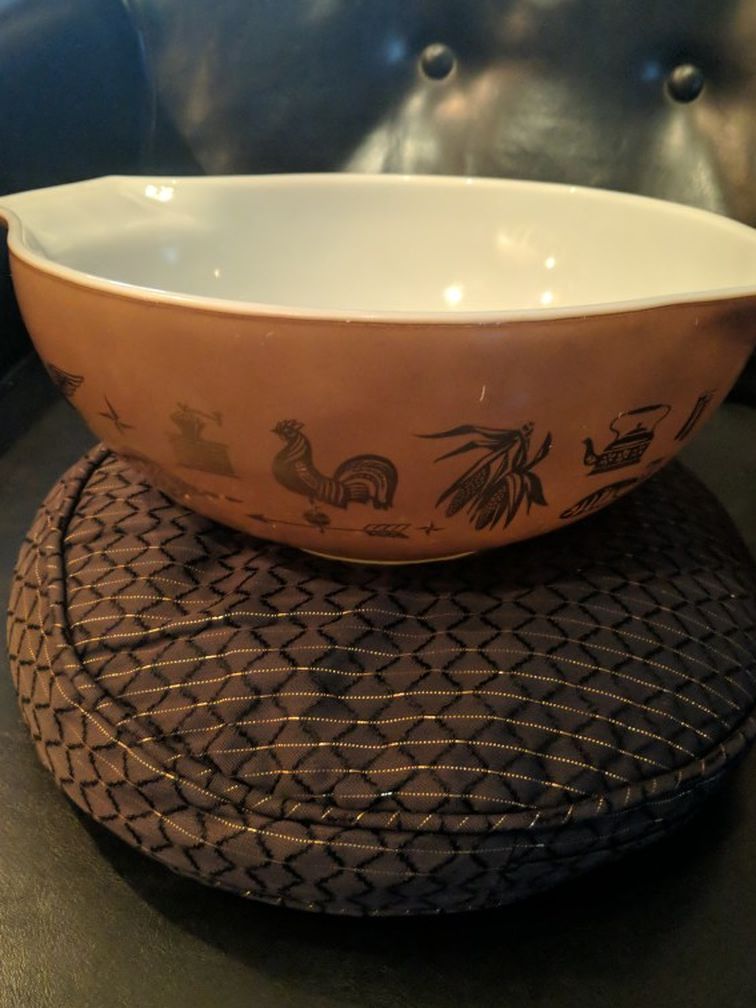 Vintage Large Pyrex Bowl