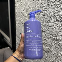 BYE BYE BRAS PURPLE CONDITIONER- NEW 24$ 