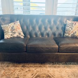 Beautiful Genuine Leather Living Room Set