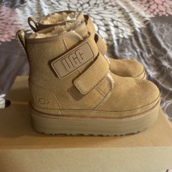 Big Kids Ugg Size 1