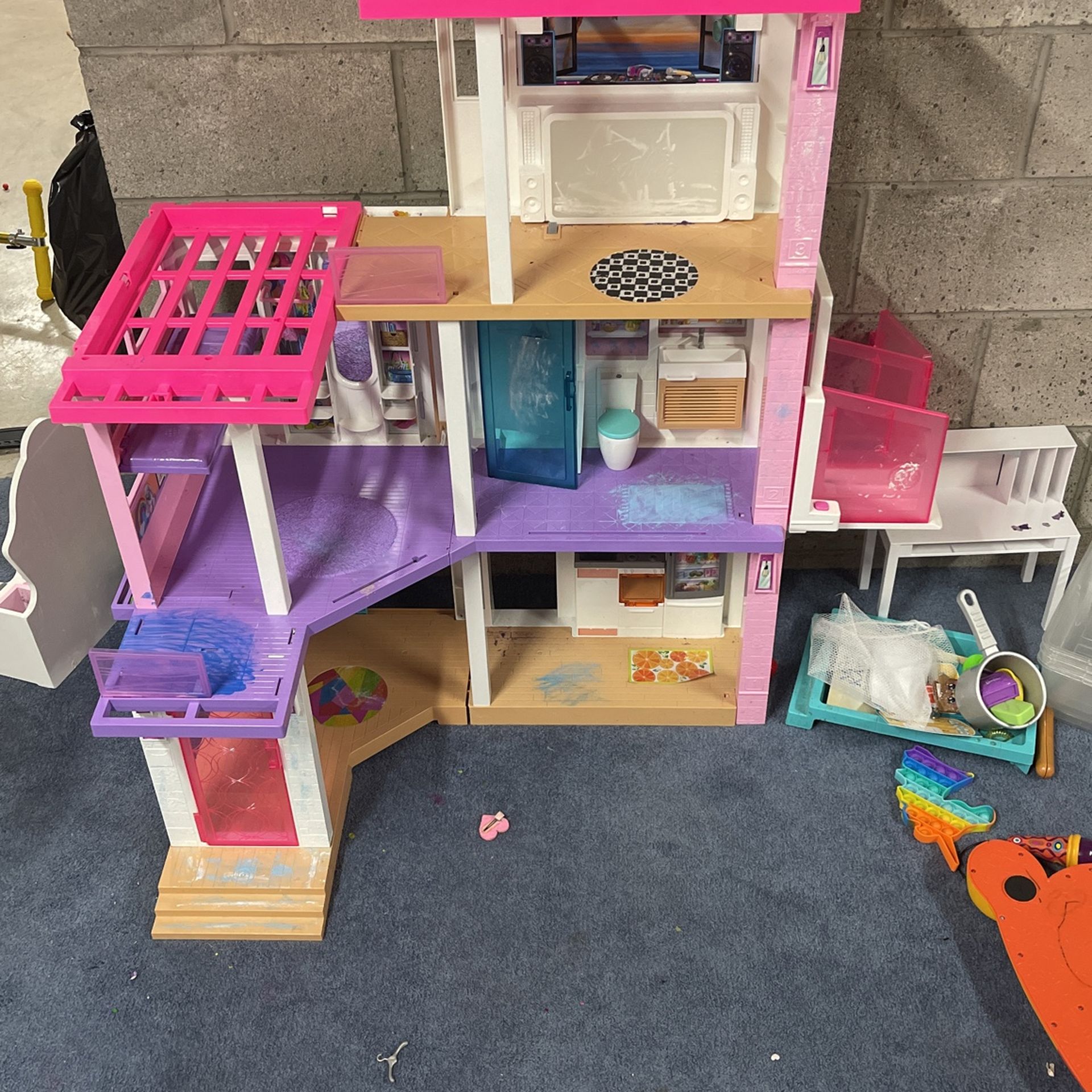 Barbie Disco House