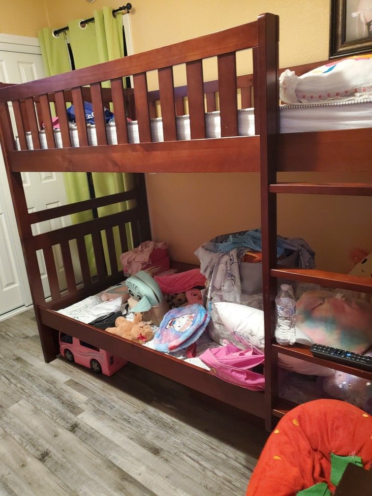 Literas Para Niños Casi Nuevas Poco Uso No Incluye Colchónes