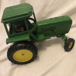 John Deere Vintage Tractor With Accessories