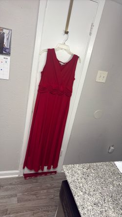 Size 16 sleeveless dress