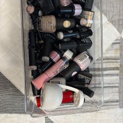 gel polishes and UV lamp