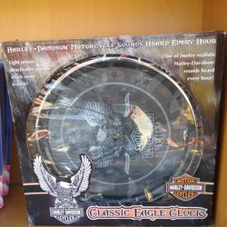 Classic Eagle Clock