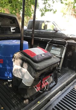 CALIFORNIA INNOVATIONS Rolling cooler