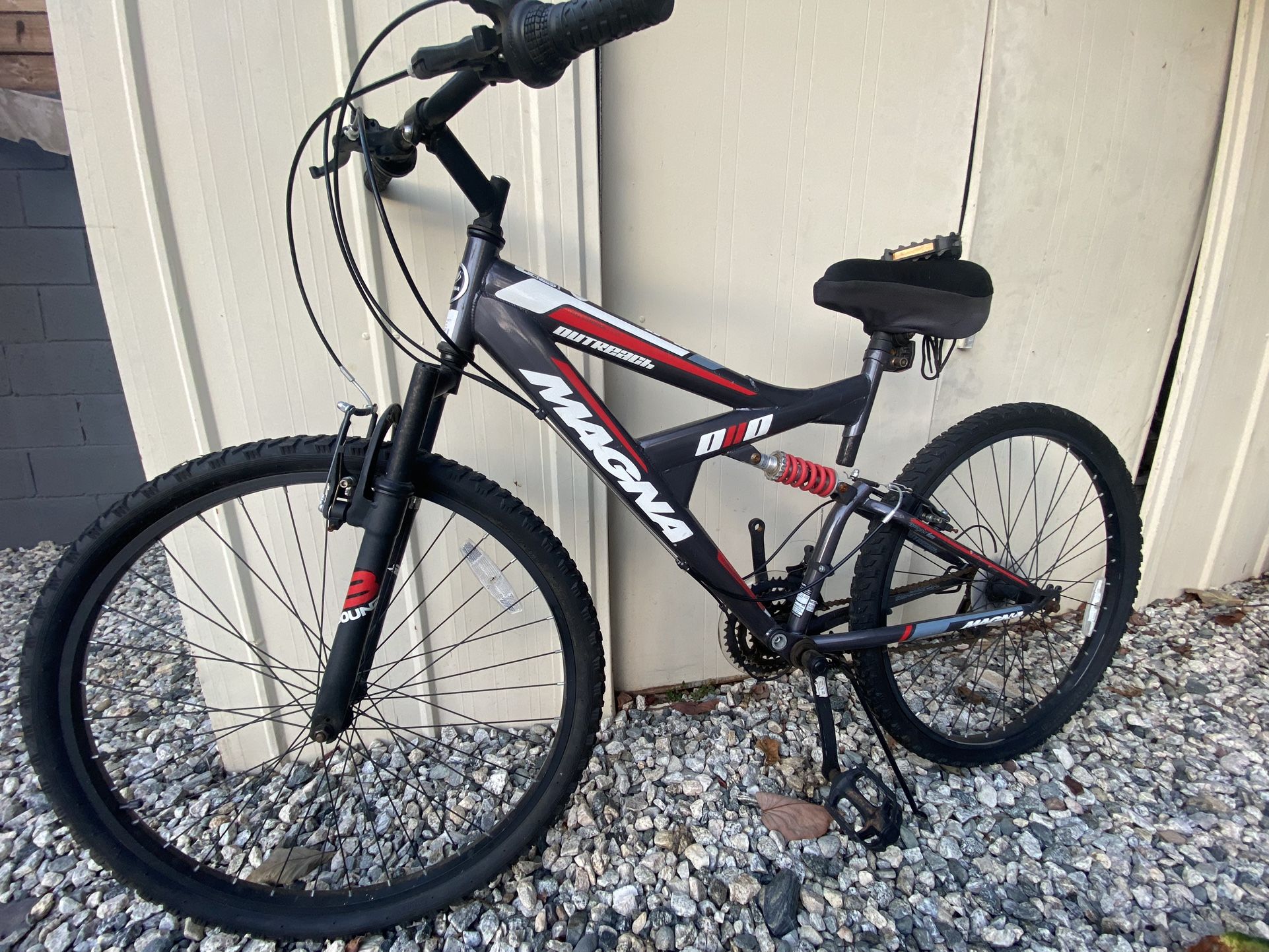 Magna outreach bike hotsell