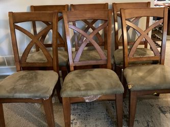 Yard Sale! Set of Chairs (6)