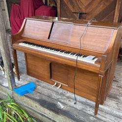 Free - Ivers & Pond Player Piano