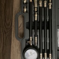 CRAFTSMAN AUTO/ SMALL ENGINE COMPRESSION TESTER TEST KIT WITH CASE MODEL 47089