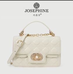 Josephine 