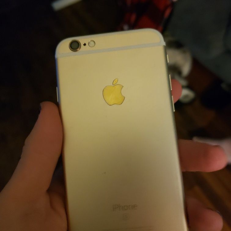 Iphone 6s For Parts Wont Turn On .