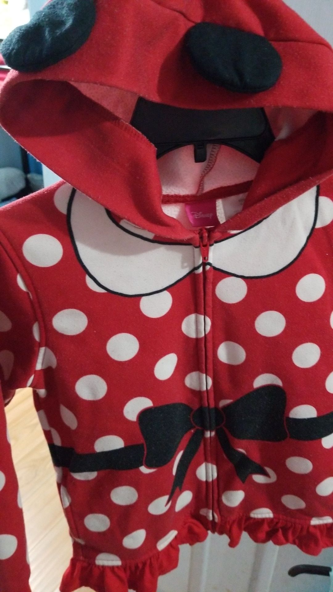 Minnie mouse sweater size 6x