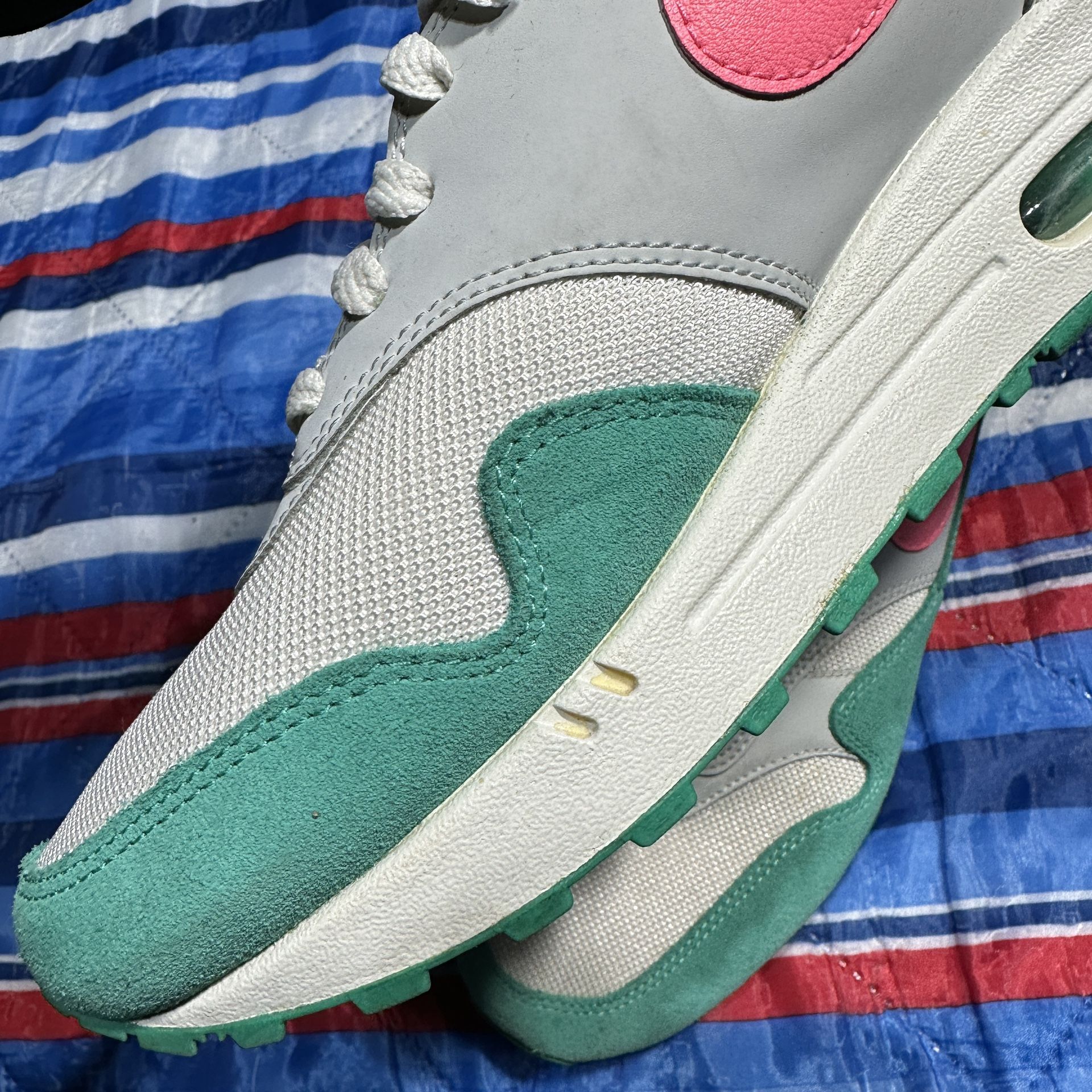 Nike watermelon wallpaper top