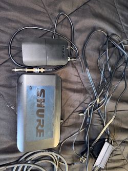 Shure BLX14-J11 Wireless Guitar System – BLX1 + BLX4 – Like New