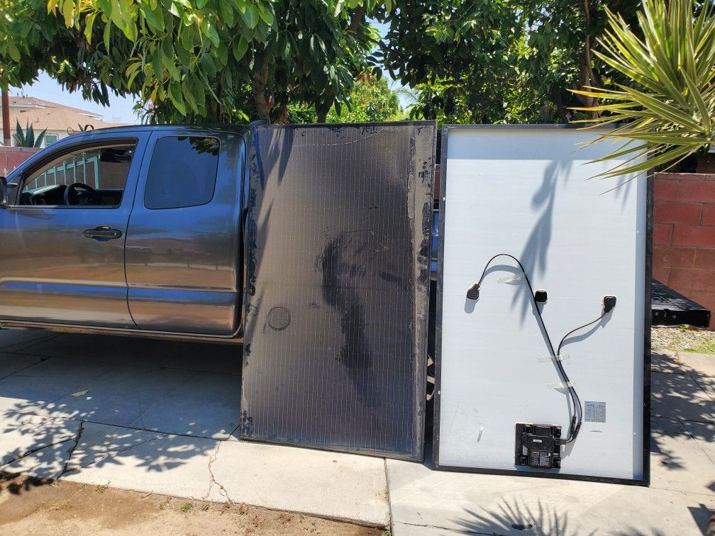 2 Solar Panel Large