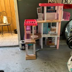 Barbie doll house