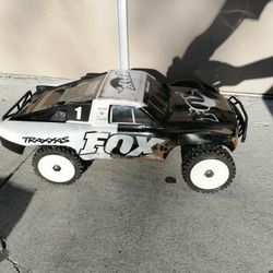 Traxxas slash hot sale 2wd used