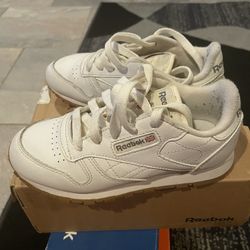 Size 12 Youth Reeboks