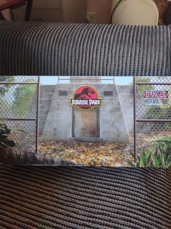 Jurassic Park Exclusive Mr Arnold Velociraptor attack figures