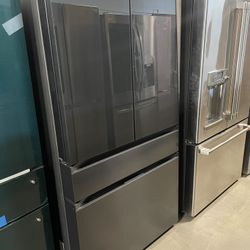 ❄️ NEW Samsung BESPOKE 29 cu.ft 4-Door French Smart Refrigerator with Family Hub Black RF29BB89008MA