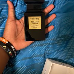 Tom Ford , completely full
