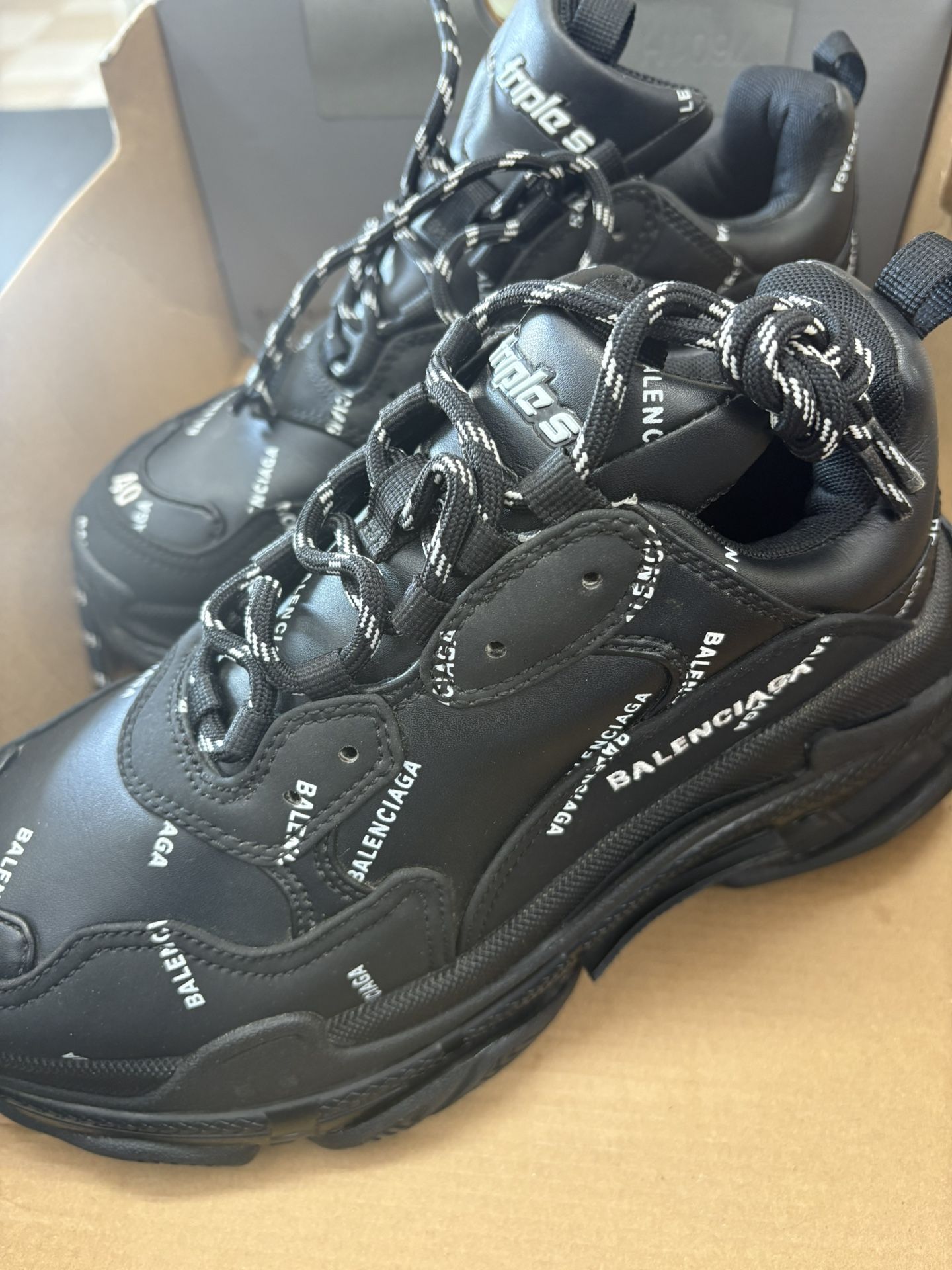 Balenciaga Triple S All Over logo