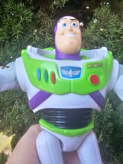 2018 Mattel Toy Story 4 Buzz Lightyear 7" Action Figure