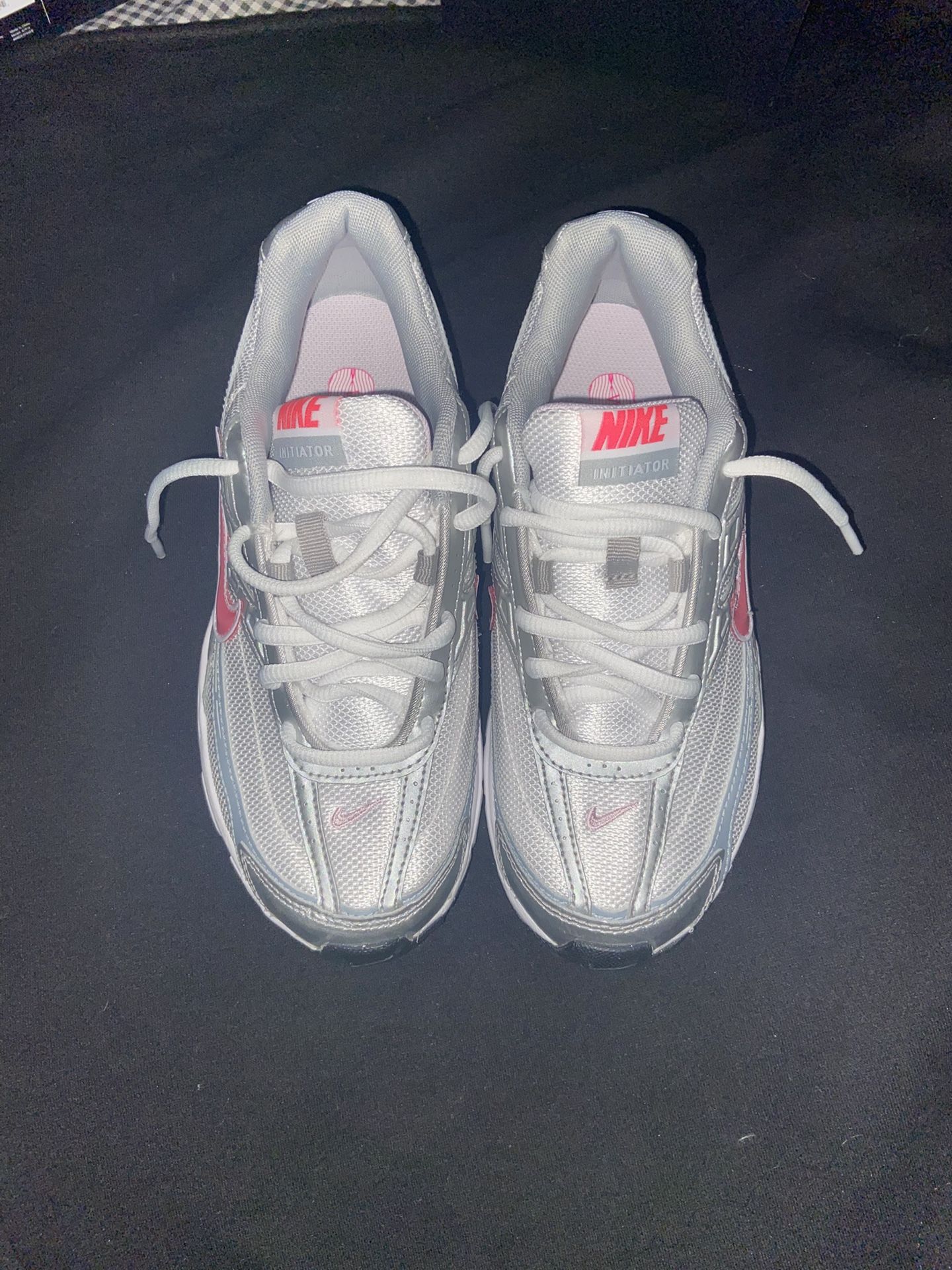 wmns nike initiator