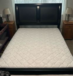 Queen Size Black Wood Bed Frame +Sealy Mattress