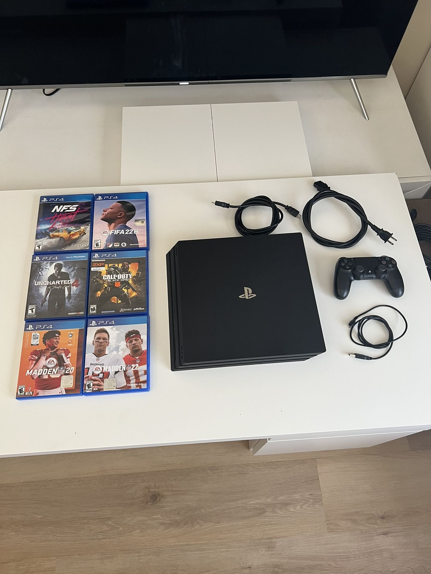 Sony PlayStation 4 Pro PS4 1TB Black Console CUH-7015B W/ Controller with games