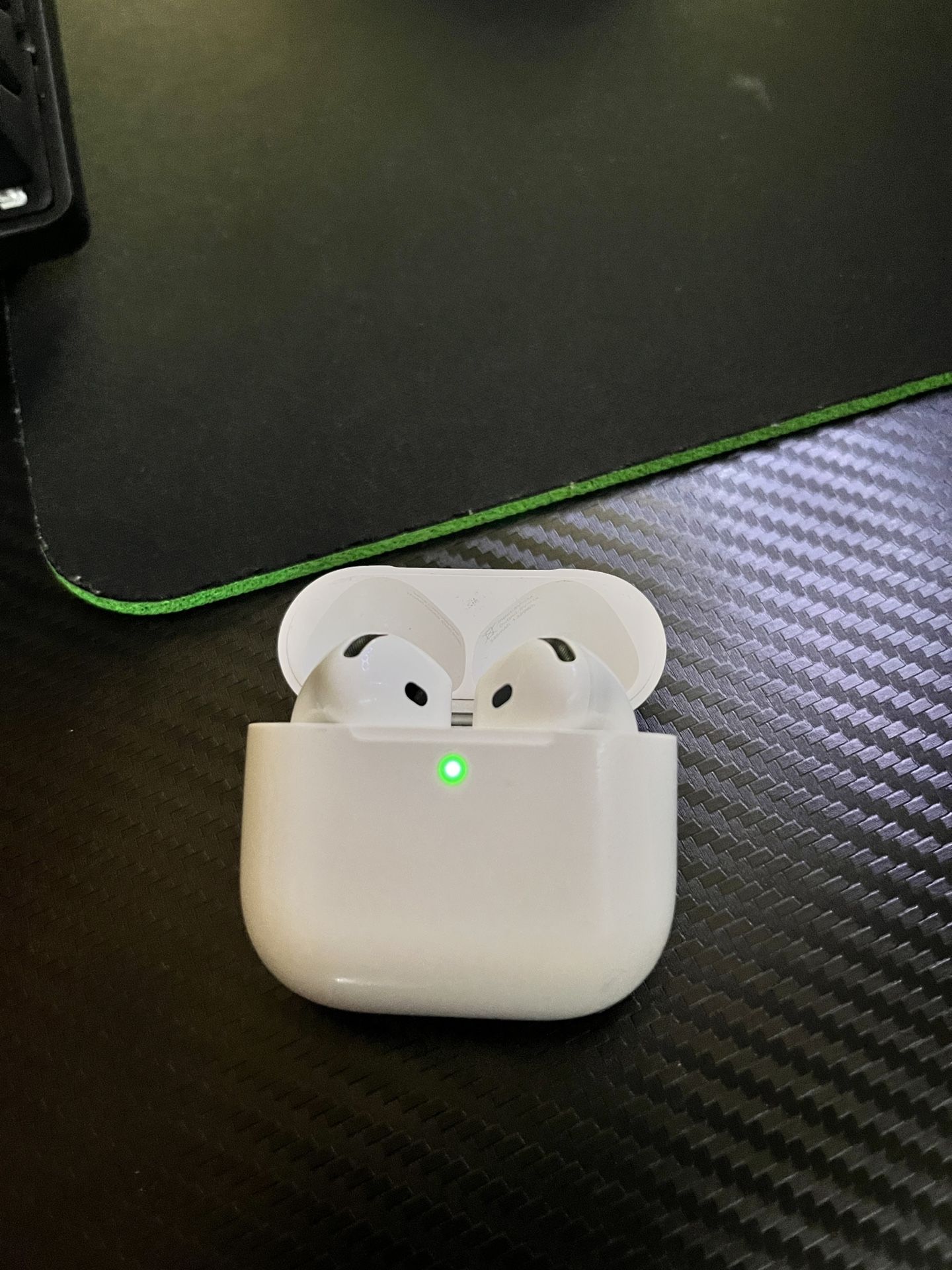 Airpods 4
