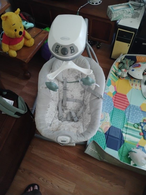 Graco Baby Swing