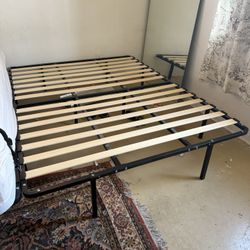 QUEEN PLATFORM BEDFRAME