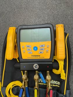 Fieldpiece Digital Manifold