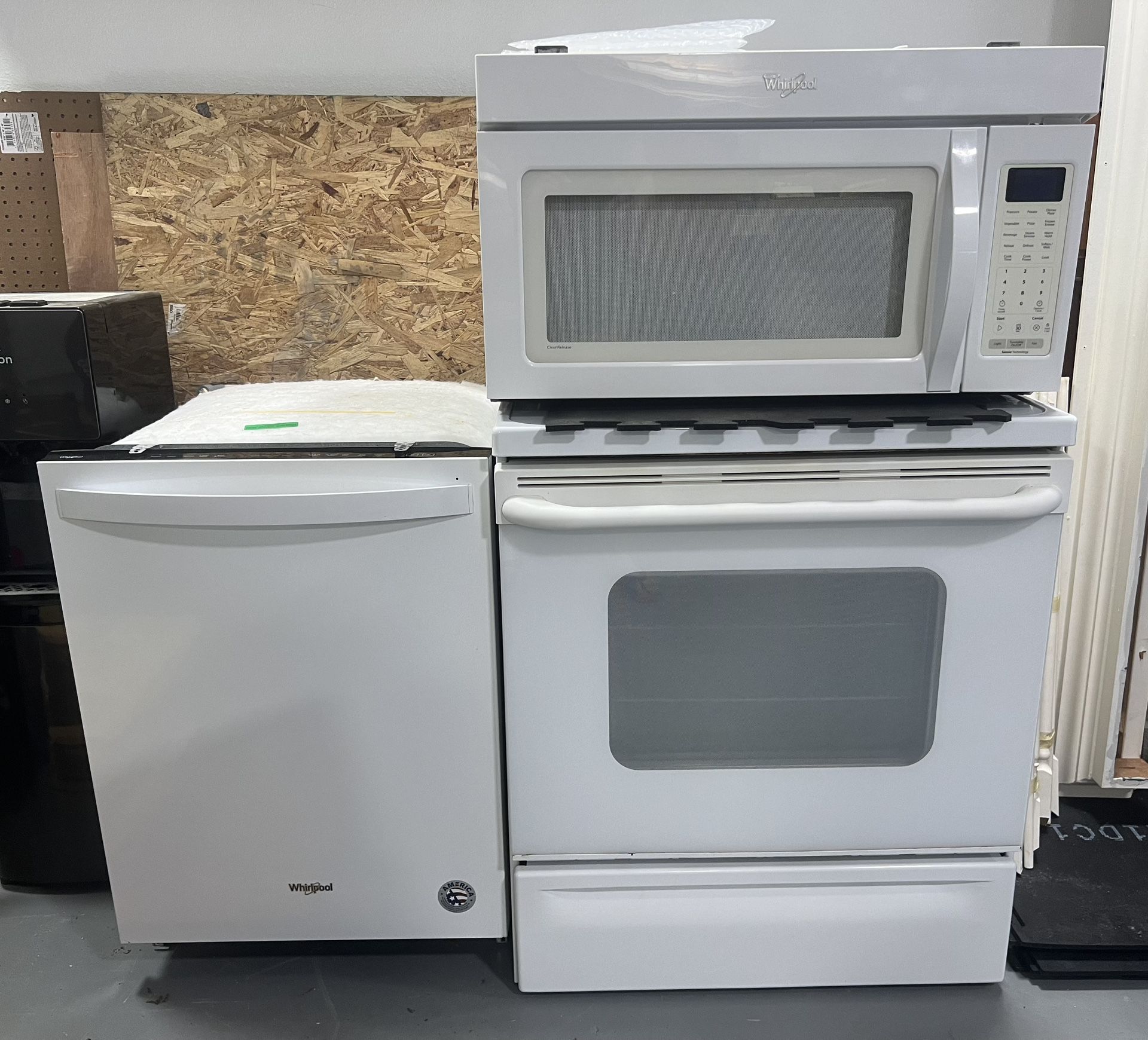 Oven, Microwave, Dishwasher 